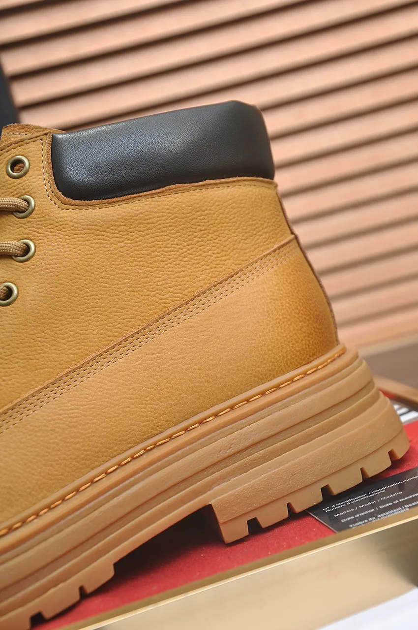 Men's shoes 💰680💶【UGG】(full genuine wool lining) Please pay attention to the quality of the original order and compare the thickness of the wool 🏮🏮Hot style Martin boots from Australia's warm luxury brand men's shoes, official website synchronization, Beckham men's style..., made of imported top-layer waxed cowhide, waxed toe box, Australian real wool velvet lining Carefully sewn...Imported rubber Martin boots outsole (comfortable, soft and wear-resistant). I really like the quality...Exquisite workmanship, you can't put it down once you see it. Code number 39-44